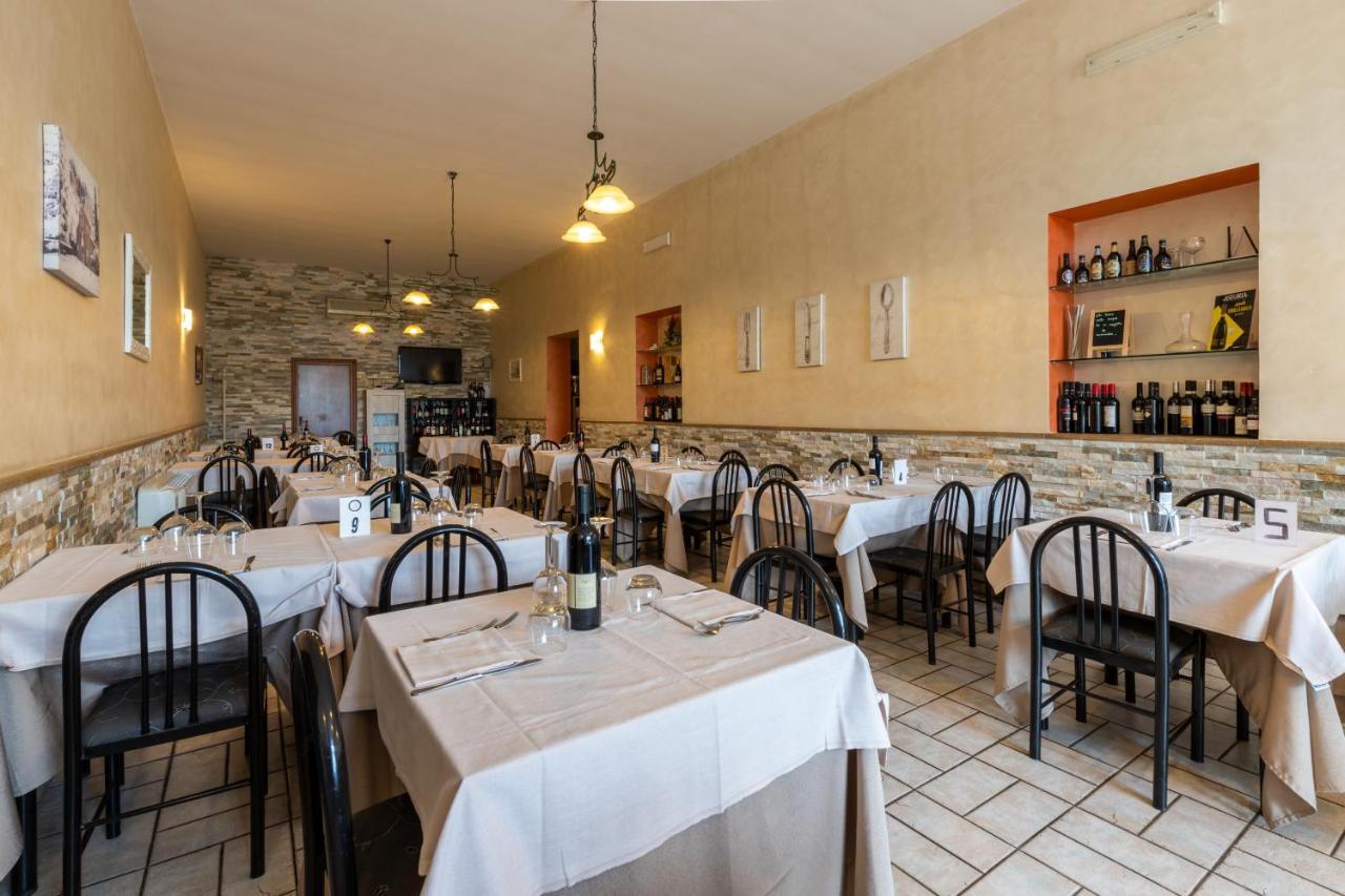 Il Contado B&B Castel Sant'Elia Екстериор снимка